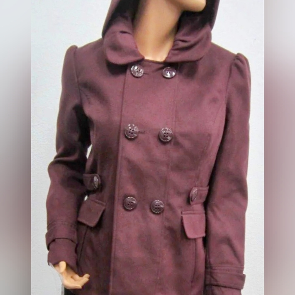 Peacoat with hood in Burgundy